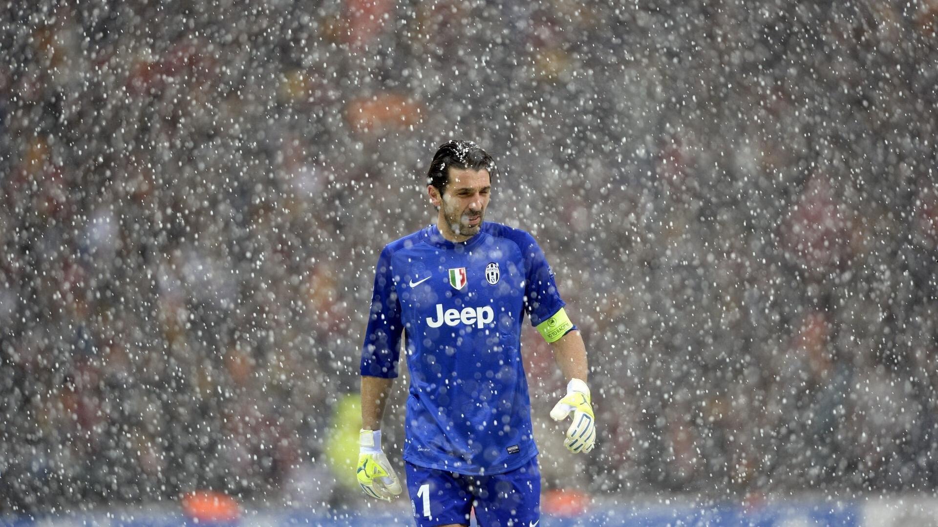 NBA总决赛激战正酣 勇士队逆转取胜夺赛点