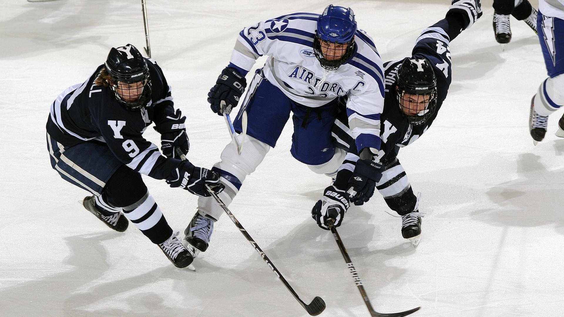 英超争冠白热化，曼城绝杀利物浦登顶积分榜