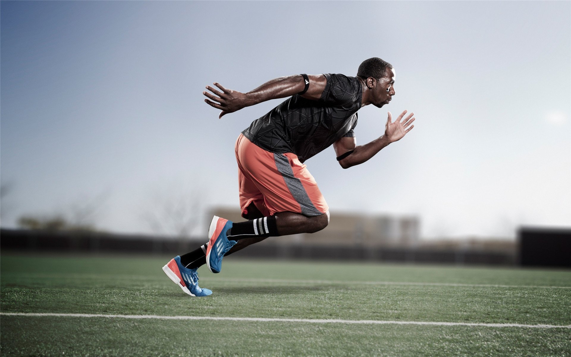 关键破发点制胜，新星逆转晋级网球公开赛八强