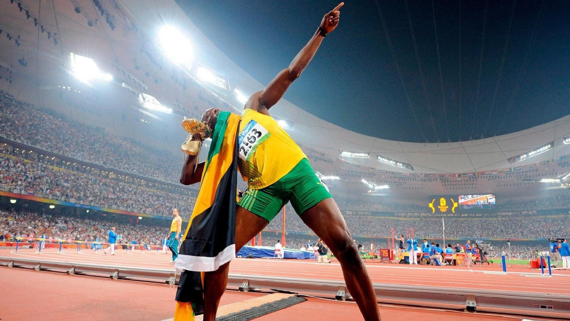 红魔边卫引西甲球队关注，埃尔切考察马拉西亚，曼联静待合理报价